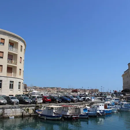 Apartman Aretusa *